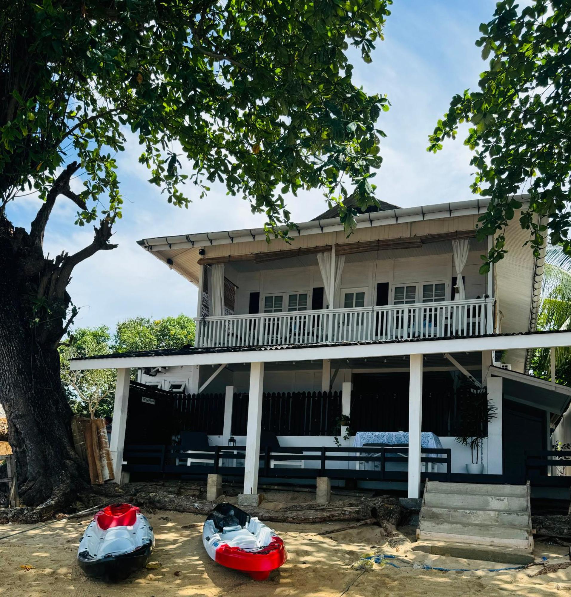 The White House On Bunaken Island Zewnętrze zdjęcie
